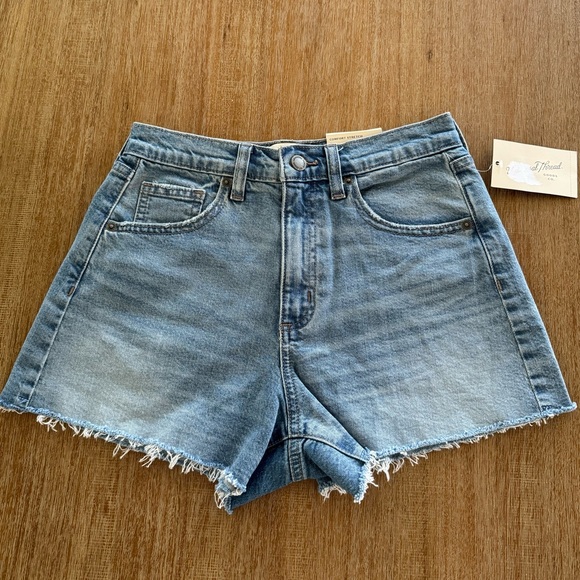 Universal Thread Pants - Women's High-Rise 90's Cutoff Jean Shorts - Universal Thread